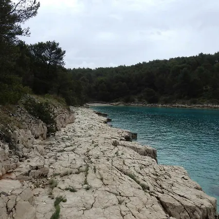 Feriehus Holiday Home, Eremita, Amazing Place By The Sea Milna (Brac)