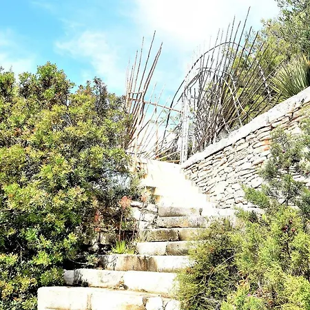 Holiday Home, Eremita, Amazing Place By The Sea * Milna (Brac)