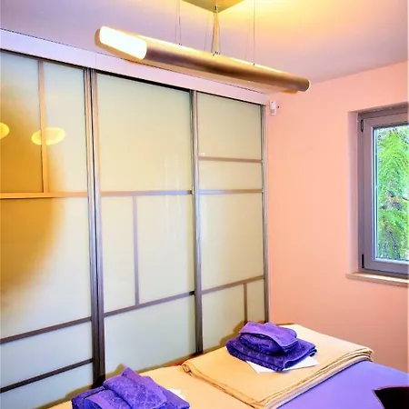 Holiday Home, Eremita, Amazing Place By The Sea Milna (Brac)