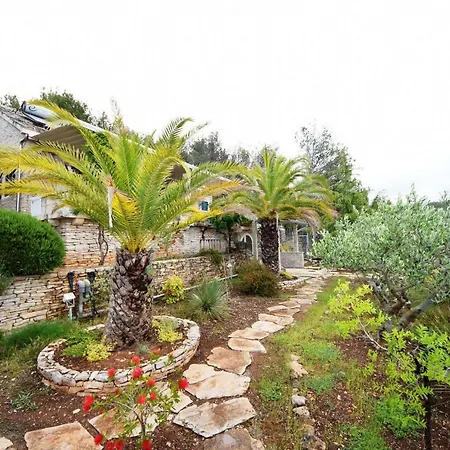 Holiday Home, Eremita, Amazing Place By The Sea Ferienhaus Milna (Brac)